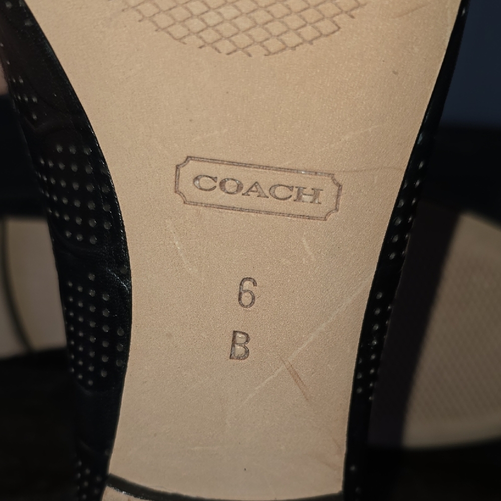 Elegant Women's Black Flats - Picture 10 of 10